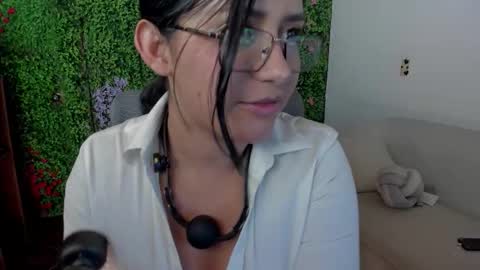 Zoe online show from November 6, 3:29 am