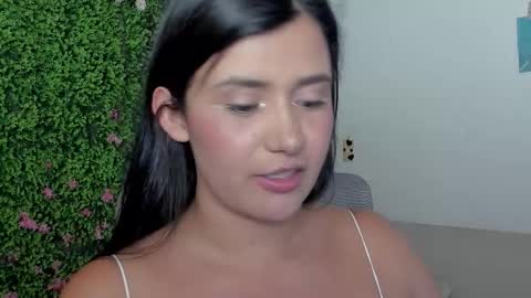 Snapshot of zoe_wattson chatting on November 20, 2:01 am Zoe online show from November 20, 2:01 am