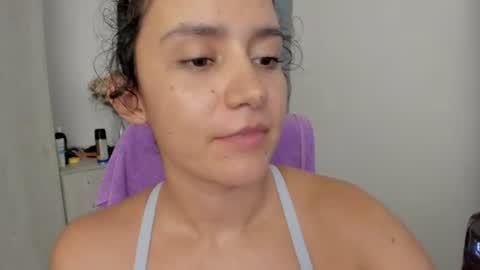 Snapshot of zoe_wattson chatting on August 6, 3:30 am Zoe online show from August 6, 3:30 am