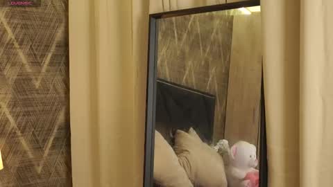 Zoe online show from November 29, 10:24 pm