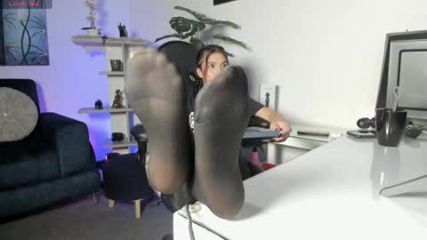 Zoe online show from May 1, 4:28 am