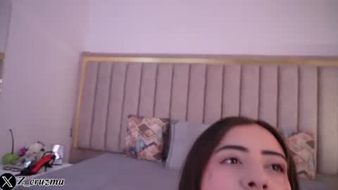 Snapshot of zoee_cruz chatting on July 23, 12:03 pm Camila online show from July 23, 12:03 pm