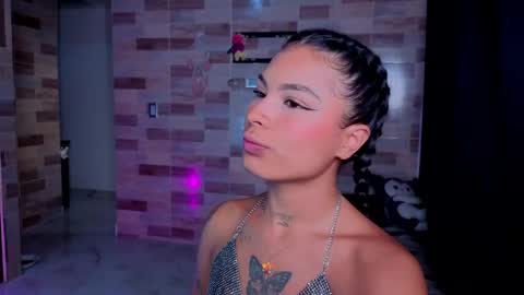Snapshot of zoee_dolcee chatting on April 18, 9:59 pm Catt online show from April 18, 9:59 pm