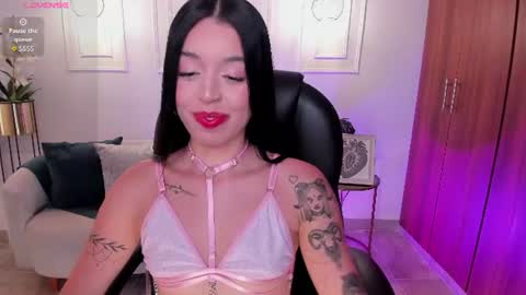 Snapshot of zoee_jackson chatting on July 8, 7:07 pm zoee jackson online show from July 8, 7:07 pm