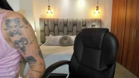 Snapshot of zoee_jackson chatting on July 16, 6:36 pm zoee jackson online show from July 16, 6:36 pm