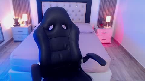 Snapshot of zoee_joness chatting on September 20, 3:07 am zoe online show from September 20, 3:07 am