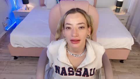 zoe online show from May 14, 4:36 pm