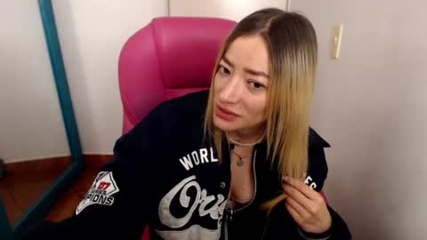 zoe online show from July 20, 2:15 am