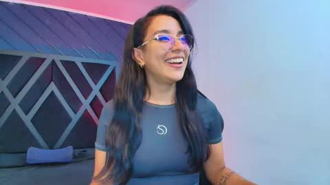 Zoe 3 online show from May 2, 5:40 pm