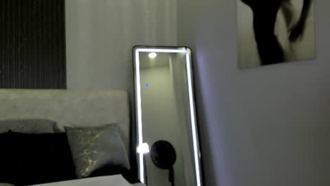 Zoe 3 online show from June 30, 11:33 am