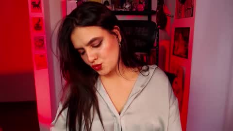Snapshot of zoee_t chatting on February 6, 8:56 pm Zoee online show from February 6, 8:56 pm