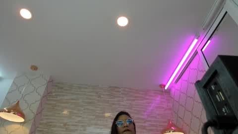 Snapshot of zoeesmitth chatting on October 29, 11:34 am ZoeeSmitth online show from October 29, 11:34 am