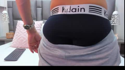 Zoe Krug online show from March 9, 12:53 pm