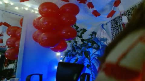 zoemi online show from February 13, 8:27 am