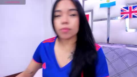 ZoeSwam online show from June 23, 1:09 pm