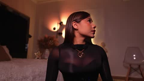Snapshot of zoevidal_ chatting on May 19, 12:11 pm zoevidal_ online show from May 19, 12:11 pm