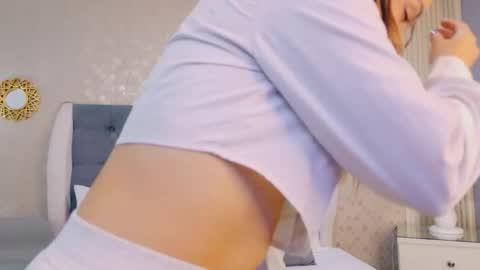 ZoeWilliis online show from May 29, 11:41 am