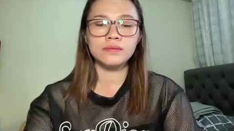 zoey_foryou online show from November 15, 3:48 am