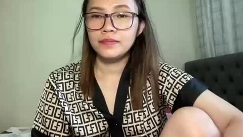 zoey_foryou online show from December 3, 1:46 am