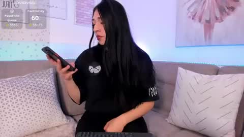 Zoey  online show from June 19, 1:37 pm