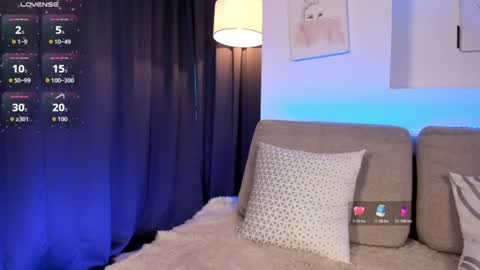 Zoey  online show from July 25, 3:20 pm