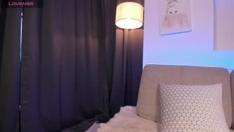 Zoey  online show from July 30, 12:04 pm