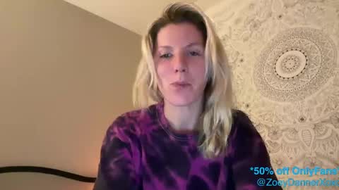 Zoeydanner online show from January 28, 9:30 am