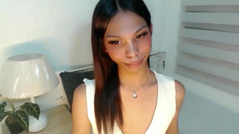 Snapshot of zoeygorgeous19 chatting on November 19, 6:30 pm zoey online show from November 19, 6:30 pm