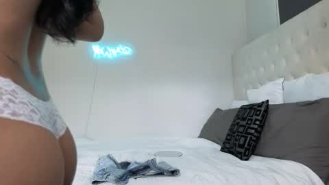 Snapshot of zoeyjohnson24 chatting on July 30, 2:32 am zoeyjohnson24 online show from July 30, 2:32 am