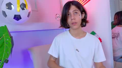 Zoey online show from July 12, 2:30 pm
