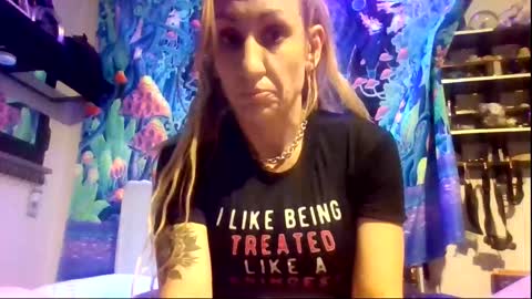 Snapshot of zoeyportland chatting on October 9, 12:03 pm Zoey Portland online show from October 9, 12:03 pm