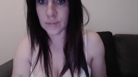 zoibee online show from September 20, 6:42 pm