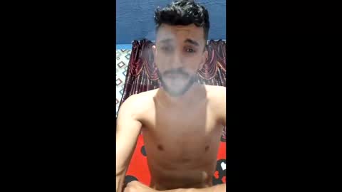 Snapshot of zoliv385 chatting on December 21, 6:37 pm Sexy boy29 online show from December 21, 6:37 pm