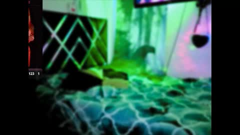 Zoee  online show from February 4, 11:09 pm