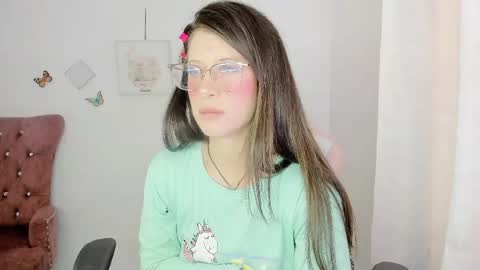 Alicie online show from May 18, 4:13 pm