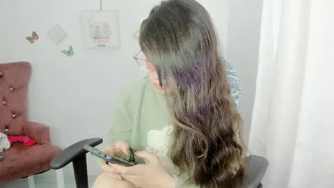 Alicie online show from May 21, 2:13 pm