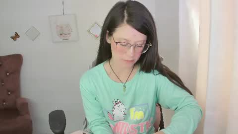 Alicie online show from June 17, 2:51 pm