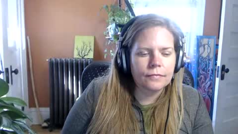 Snapshot of zorazaftig chatting on June 16, 9:17 pm ZoraZaftig online show from June 16, 9:17 pm