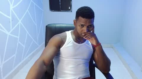 Snapshot of zoriel_derox chatting on April 4, 11:51 am Zoriel online show from April 4, 11:51 am