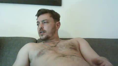 Snapshot of zoro2712 chatting on December 4, 11:02 pm Roy online show from December 4, 11:02 pm