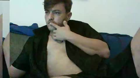 Snapshot of zoro2712 chatting on December 19, 6:59 pm Roy online show from December 19, 6:59 pm