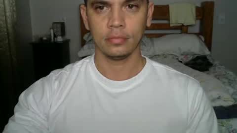 Snapshot of zoro_00 chatting on June 8, 12:49 pm zoro_00 online show from June 8, 12:49 pm