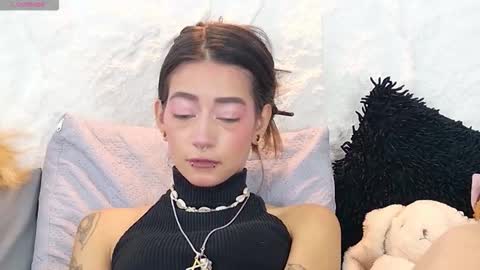 Violeta online show from November 24, 4:51 pm