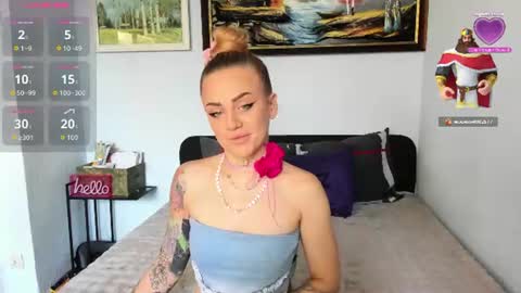 Mia online show from June 30, 12:39 pm