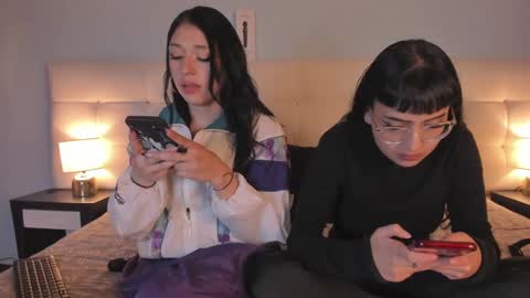 Snapshot of zowi_hottiee chatting on February 1, 3:08 am cintya kors online show from February 1, 3:08 am