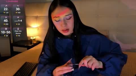 Snapshot of zowi_hottiee chatting on September 19, 2:24 am cintya kors online show from September 19, 2:24 am