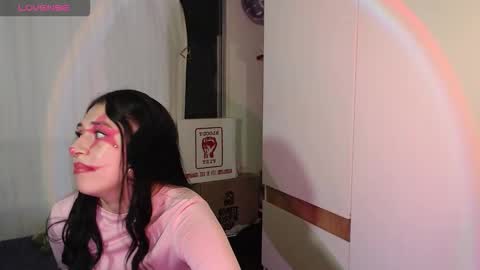 Snapshot of zowi_hottiee chatting on October 24, 10:39 pm cintya kors online show from October 24, 10:39 pm