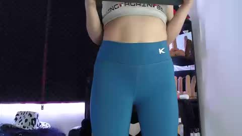 Snapshot of zpzphot chatting on September 19, 1:51 am zpzphot online show from September 19, 1:51 am