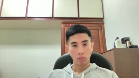 Snapshot of zseszsesz chatting on December 27, 3:59 pm Z online show from December 27, 3:59 pm