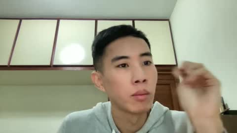 Snapshot of zseszsesz chatting on December 29, 3:33 am Z online show from December 29, 3:33 am